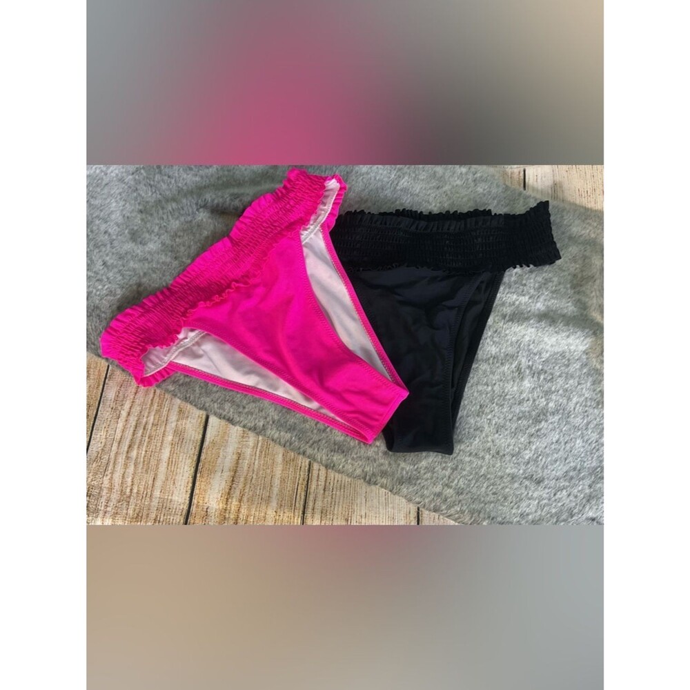NWOT Black & Pink Ruffle Bikini Bottoms Size M